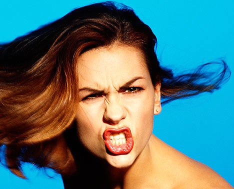 Sexóloga y psicóloga. NO ofrezco sexo. NO soy una prostituta. NO pruebo todas las posturas sexuales. ¿Queda claro?