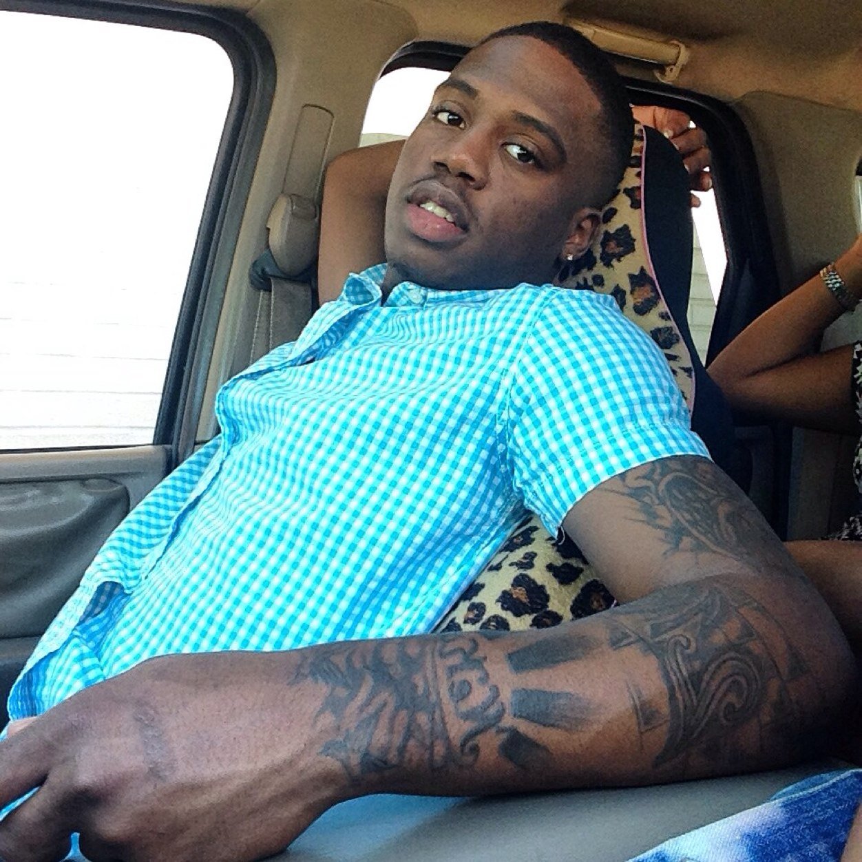 Recording artist for booking 216-315-6913