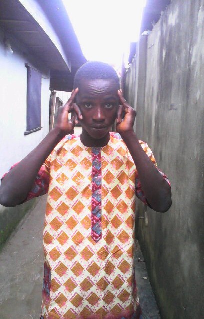 Dnt care d kind of person or stff u'r made of, if u respct me I'll respct u. Luv watchn muvies, playin futball nd luvs eatin a lot.
