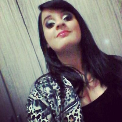Sorria, pra tudo aquilo que um dia te fez sofrer, e veja o quanto o mudo gira, o quanto a vida te trás novas alegrias..