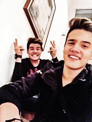 Esqueci a senha e vivo com coração robótico amando os ssmininus ♥ 
dindas: jujuba e nora ♥