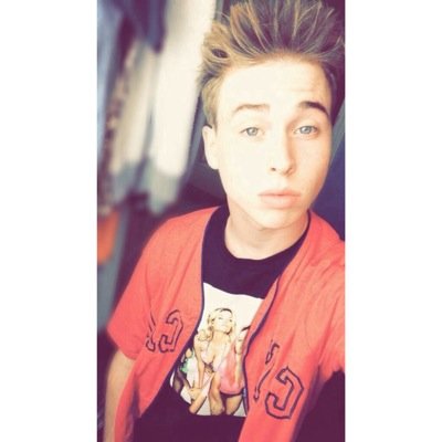follow me @acousticdeezy