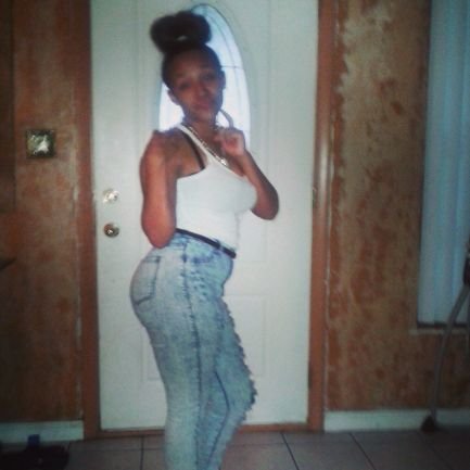 I SMILE CUZ AM HAPPY