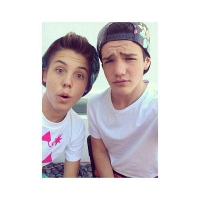 if you follow @mattswilk she'll help you with a jacob or dylan follow ☺️
