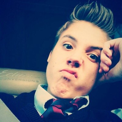 aloziall's profile picture. waiting for dylan o'brien ❤️