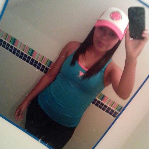 farasofiasaltar's profile picture. JBYFS= amor por siempre.