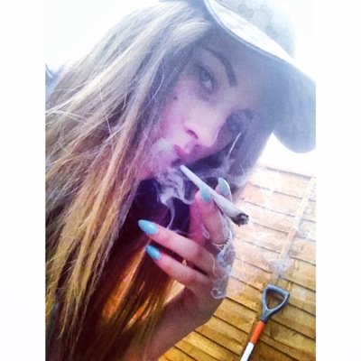 emiliukou's profile picture. levels to this shit.