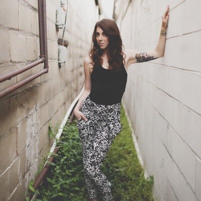 lover of Jesus, people, & art. indianapolis photographer. wife to @ewsteele10. mama to #brooklyn_jolene. cat lady. thinks you are beautiful. ✌️