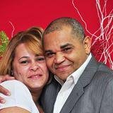 Amo louvar, dançar, ficar com minha familia e pessoas felizes com Deus, minha igreja Plenitude da Graça, brincar etc