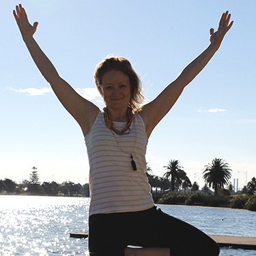 Yoga Teacher, Mum of 3, passionate about eating well and making greener choices for the health of the planet and ourselves.