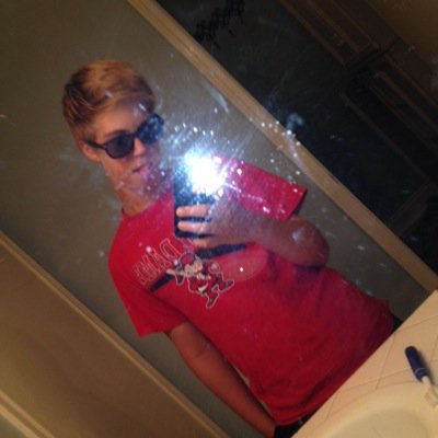 LeonardsJohn's profile picture. Whatever you are, be a good one...