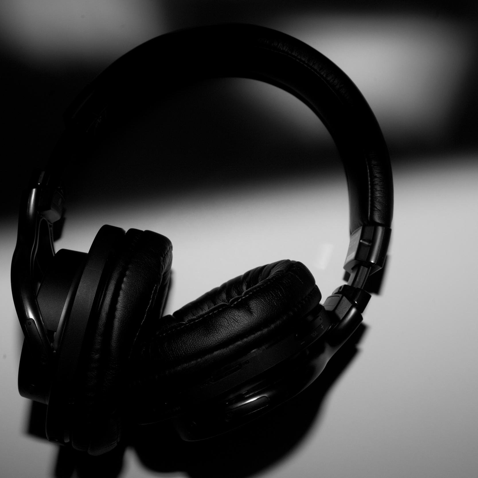 Do your ears a favor. Our Pro Gaming Headset reviews, tweaks & setup guides give you the ultimate advantadge.