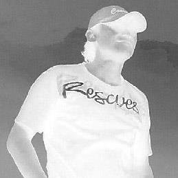 I ain't d'same as two legged freaks..,
I stand on d'ground..,
groovin' around with bunch of normally healthy mind.. as I goin' on n' on..