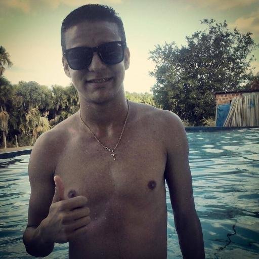 Não tenha medo do sofrimento, pois nenhum coração jamás sofreu quando foi em busca dos seus sonhos..