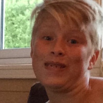 Its a free follow just follow @hannahmarsdal1