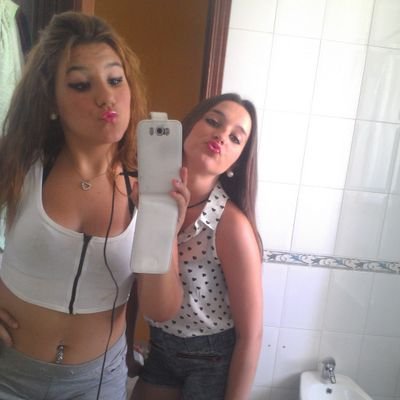 Sevillana y sevillista ,muy orgullosa de lo que soy. Conmigo quien quiera contra mi quien pueda.5H♡NTL♡PNM♡ABB♡MRC♡AJM♡