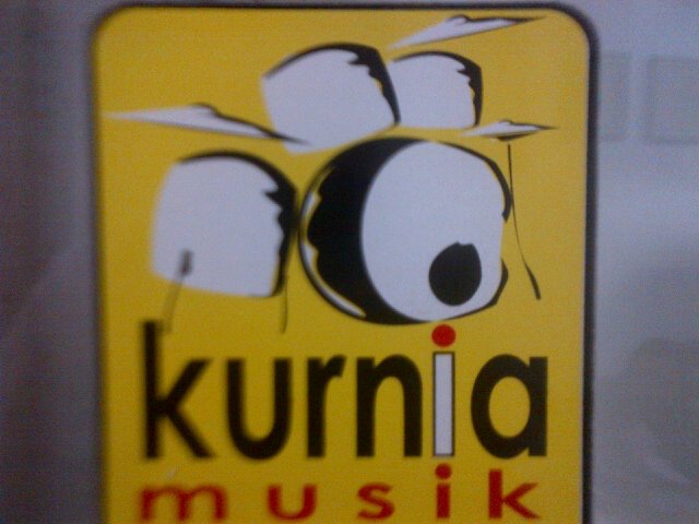One Stop Shopping for Music Instrument, Audio Soundsystem  and Karaoke (retail/grosir). Kami berada di kota Semarang. Semboyan kami Terlengkap dan Termurah.