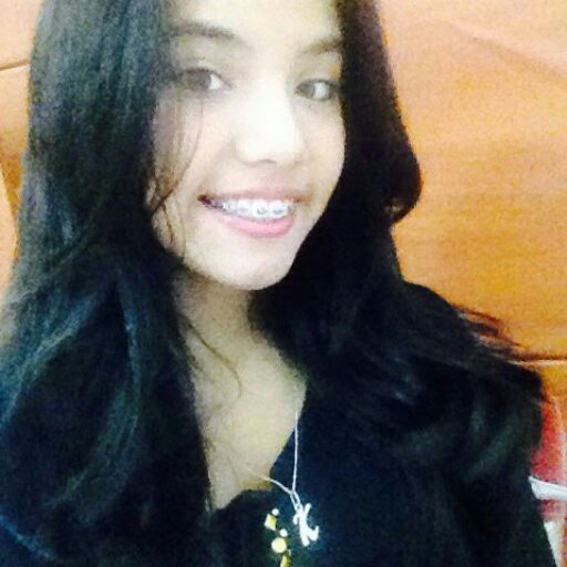 Instagram: @Karolaynebens2