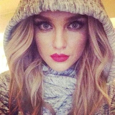 أبيك حب .. ما ينتهي عشقه أبد .. وأبيك قلب .. ما يسكنه غيري أحد ..  ❤