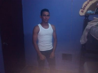 UN DIA ALGUIEN TE VA ABRAZAR TAN FUERTE, QUE TODAS TUS PARTE ROTAS SE JUNTARAN DE NUEVO.