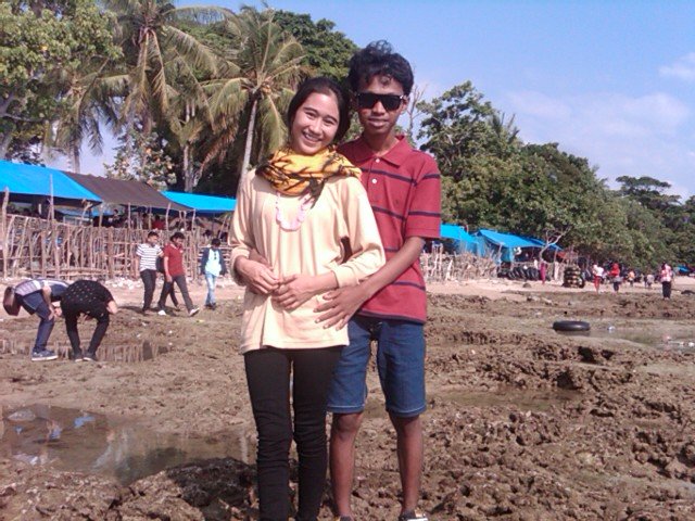 04072013|nopiyah eldina                              aben's 31 rastafarian                                       http://t.co/pRvB3m0ATs