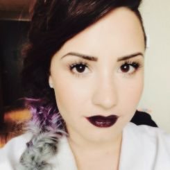 HACKEADA!! Me sigam no @demicarroceira