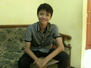sekolah di MANSDA dan ingin sekali membahagiakan orang tua :) . follow twitter ku ya ;)