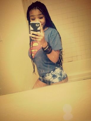 Kik : .beautifulstoners__ #BrownSkin , #Lyrical , #Dimples , #Smiley ♥