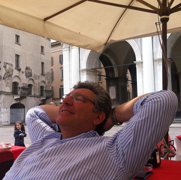 santajustare's profile picture. 