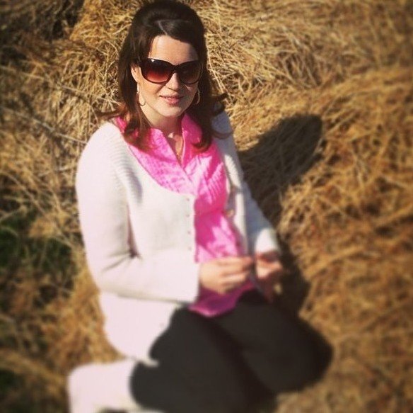 proud mommy of 2, wine taster, social enthusiast