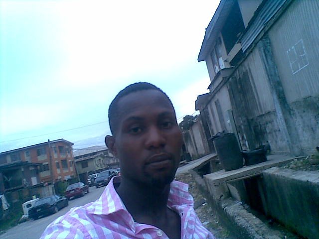 Am just  A̶̲̥̅ guy standing I̶̲̥̅̊N̶̲̥̅̊ front  ѼƑ the world asking Ÿ̲̣̣̣̥ø̲̣̣̥u̶̲̥̅̊. †̥̥☺ follow M̶̲̥̅ε̲̣̣̣̥.hmm