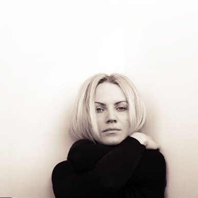 jlicorktri's profile picture. mother, wine idolater, social expert