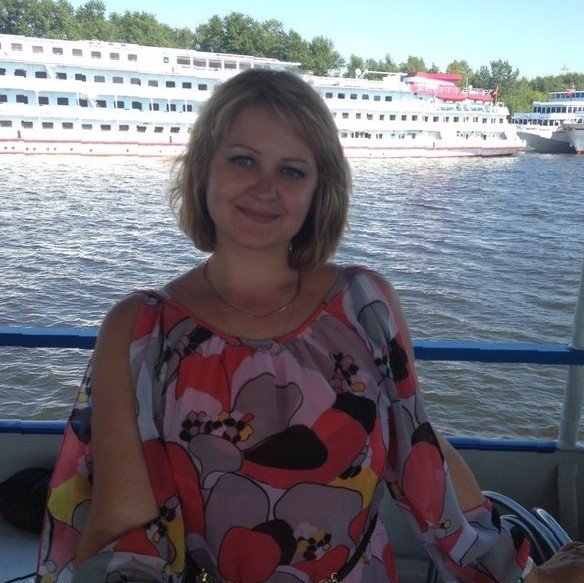 rantoyr12's profile picture. social researcher, wine monster, proud mommy of 3