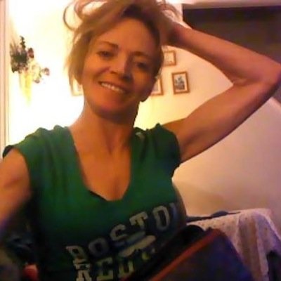 Love baseball (Boston Red Sox); My children, feeding wild birds and am determined to build the most popular website on the net.