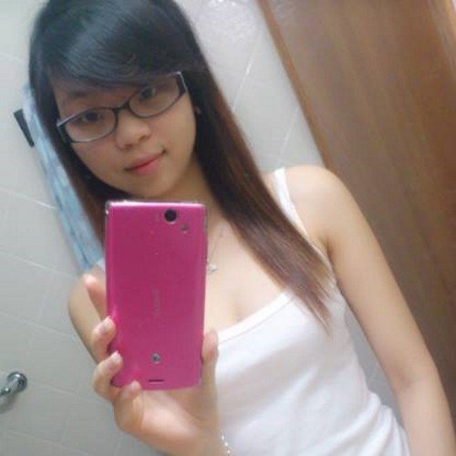 elly_dhtrucmai's profile picture. Sinh viên Đại học Ngoại thương TP.HCM (NTS) - Ngành: Tài chính – Ngân hàng (D340201) - trucmai_diephoang@outlook.com