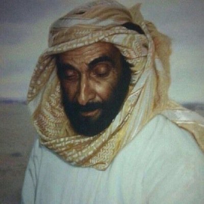 نحب زايد لأنه من يشجعنا نحب زايد لأنه منبع الحكمات نحب زايد لأنه به تأثرنا