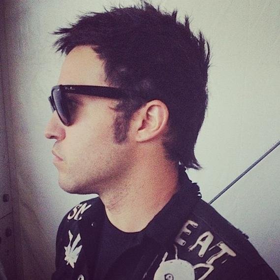 thornsofboys's profile picture. This is the take over, the motherfucking breaks over. {fl}