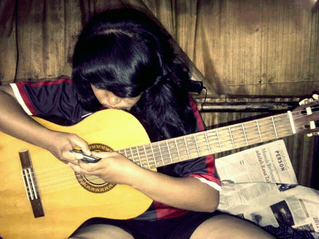 annisa_isnaini's profile picture. Follow twitter baru @annisaisnaini91