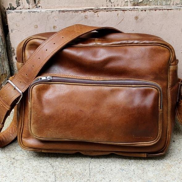 RuaVintage's profile picture. tienda online de bolsos y accesorios de estilo vintage para hombre. Envío gratis para Península y Baleares.  https://t.co/2Xcub0IOca