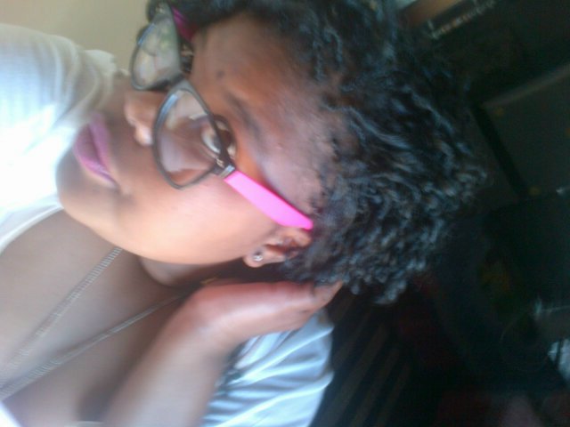 I'm a very loud gal,frwndly and down to earth
