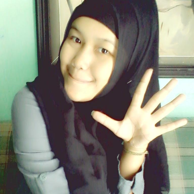 I'm Anindita Paramananda Apsari l 09071996 l like ♫ Music ♫ Ordinary girl but special (◠‿◠✿) ♥(┌'⌣')┌♥┐('⌣'┐)