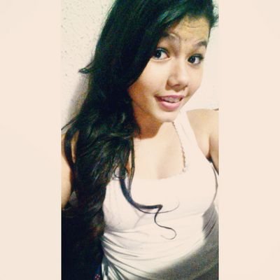 Você brincou com fogo E depois caiu fora ,Saiu da minha vida ,, O que que eu faço agora? :'(