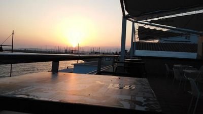 Degusta los mejores mojitos de la costa del poniente y déjate sorprender por nuestras maravillosas vistas al mar.

El Pub de moda en Almerimar