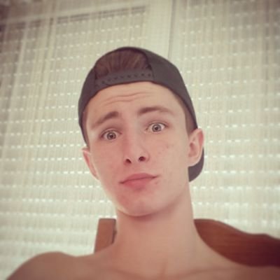 The0Carlier's profile picture. 