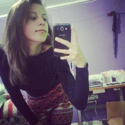 Se eu choro é que imploro
para estar contigo..
Seu eu grito é para que vc me escute...
Se o sorriso no meu rosto nasce é porque você me faz feliz...