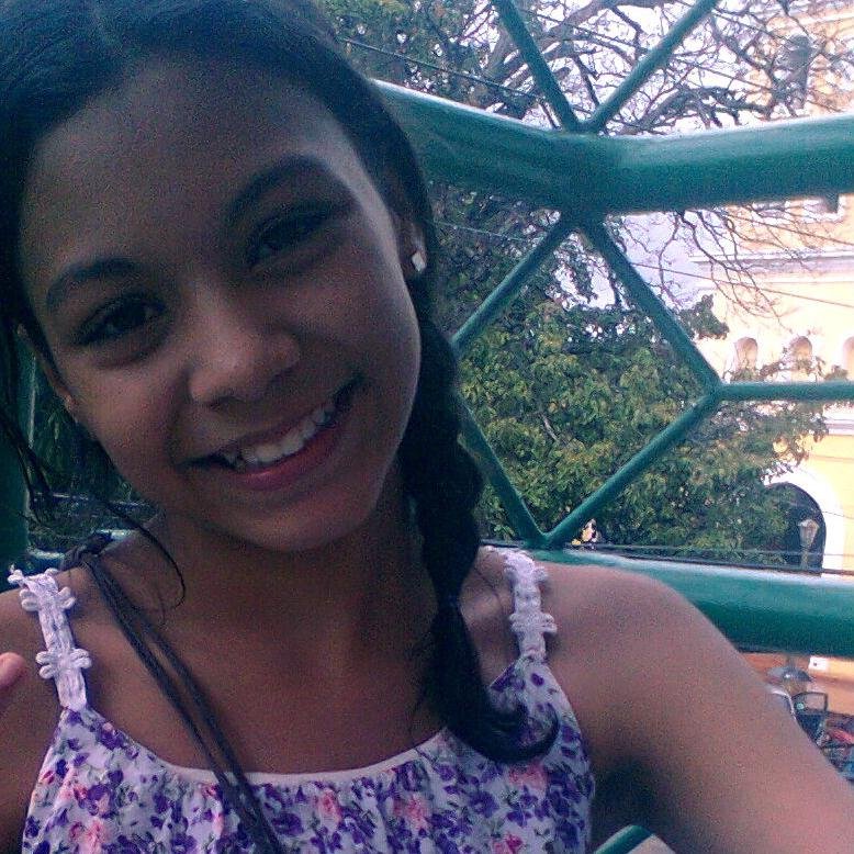 ONE LIFE/ONE LOVE #Siempre #se #tu #mismo, #nadie #dijo #que #tenías #que #caerle #bien #a #todo #el #mundo.   ∞