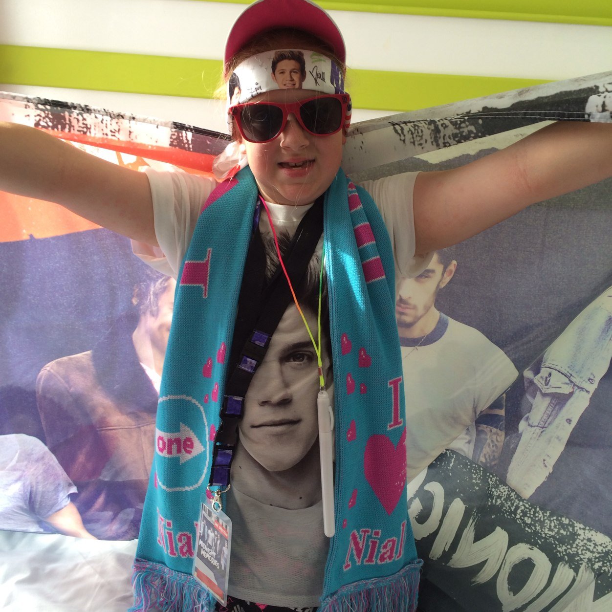 Hello EVERYBODY I AM A BIG ONE DIRECTION FAN
NIALL FAN