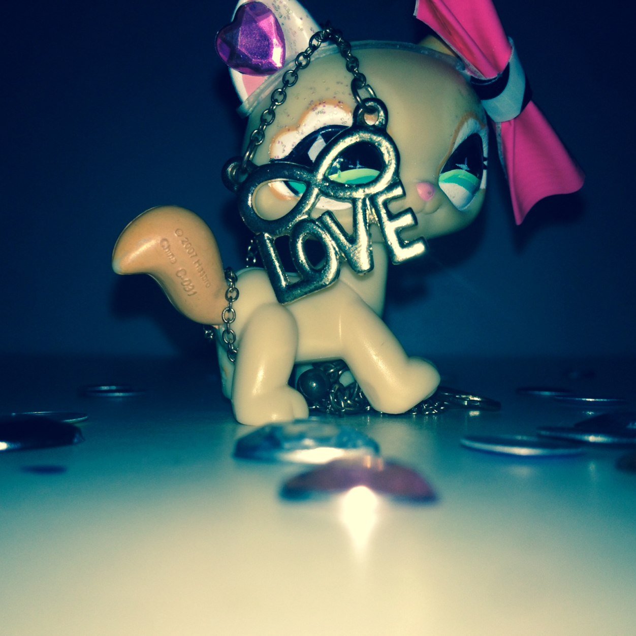 10 years old and loven lps!!