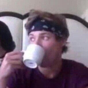 but thats none of my business || 
follow @cuddlymxlum aye  (ﾉ◕ヮ◕)ﾉ*:･ﾟ✧