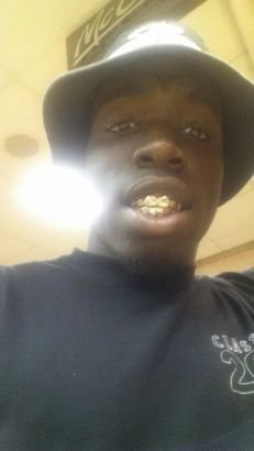 I'm getting older & i'm still ganna remain real & loyal with a BIG DREAM in life but follow me & i will follow back . . .